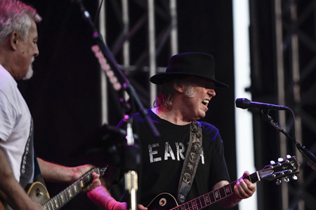 _DS43790_NeilYoung